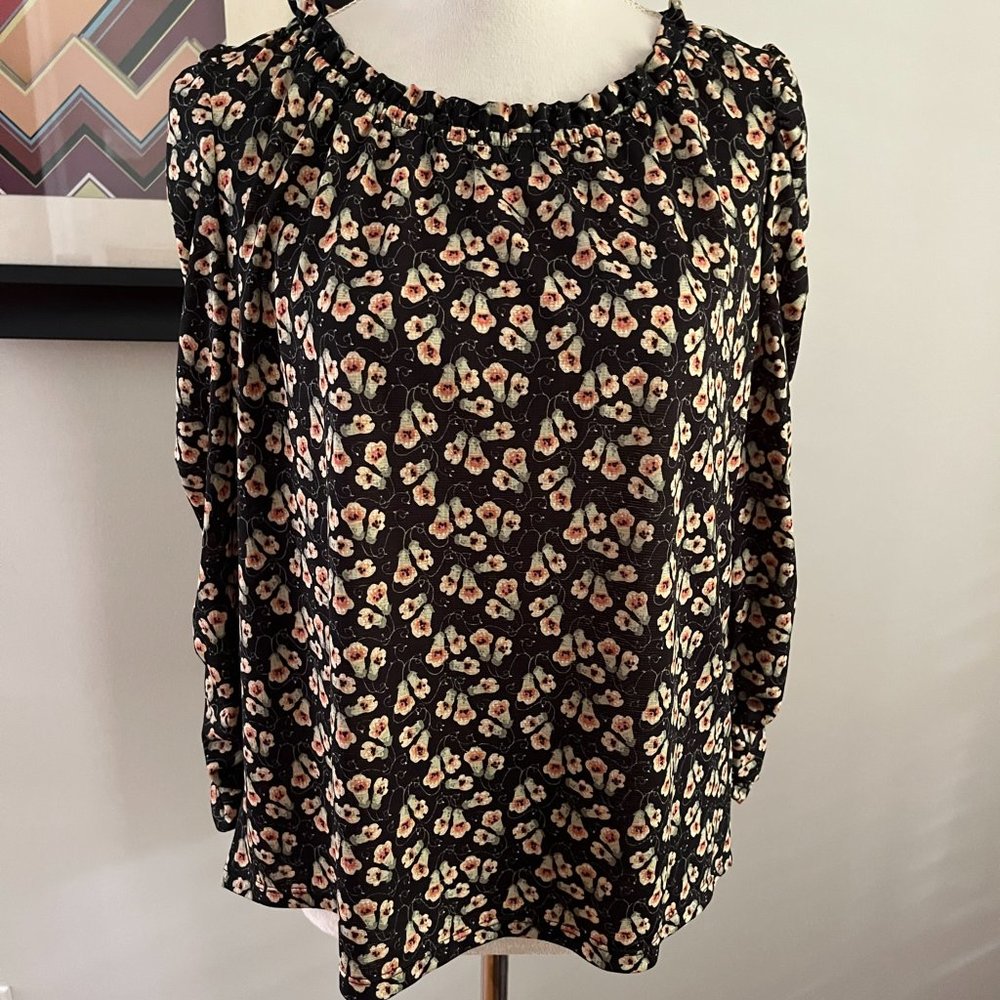 NWOT Max Studio Black Floral Long-sleeved Blouse M